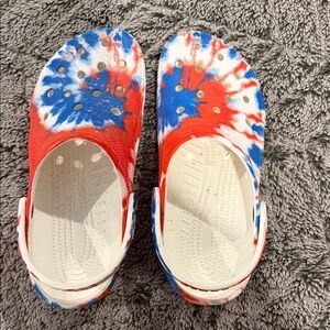 CROCS Men's Vibrant Tie-Dye Slip-Ons - Red, Blue, White